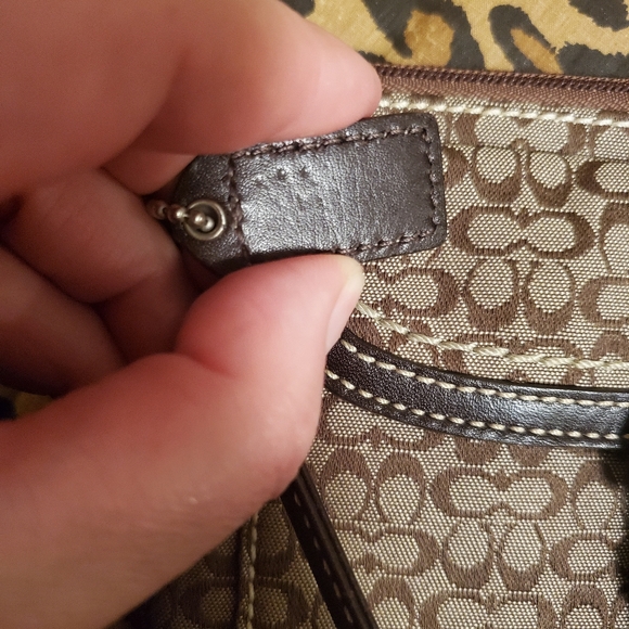 NWOT Authentic Coach Logo Wristlet with Pocket - Picture 8 of 8